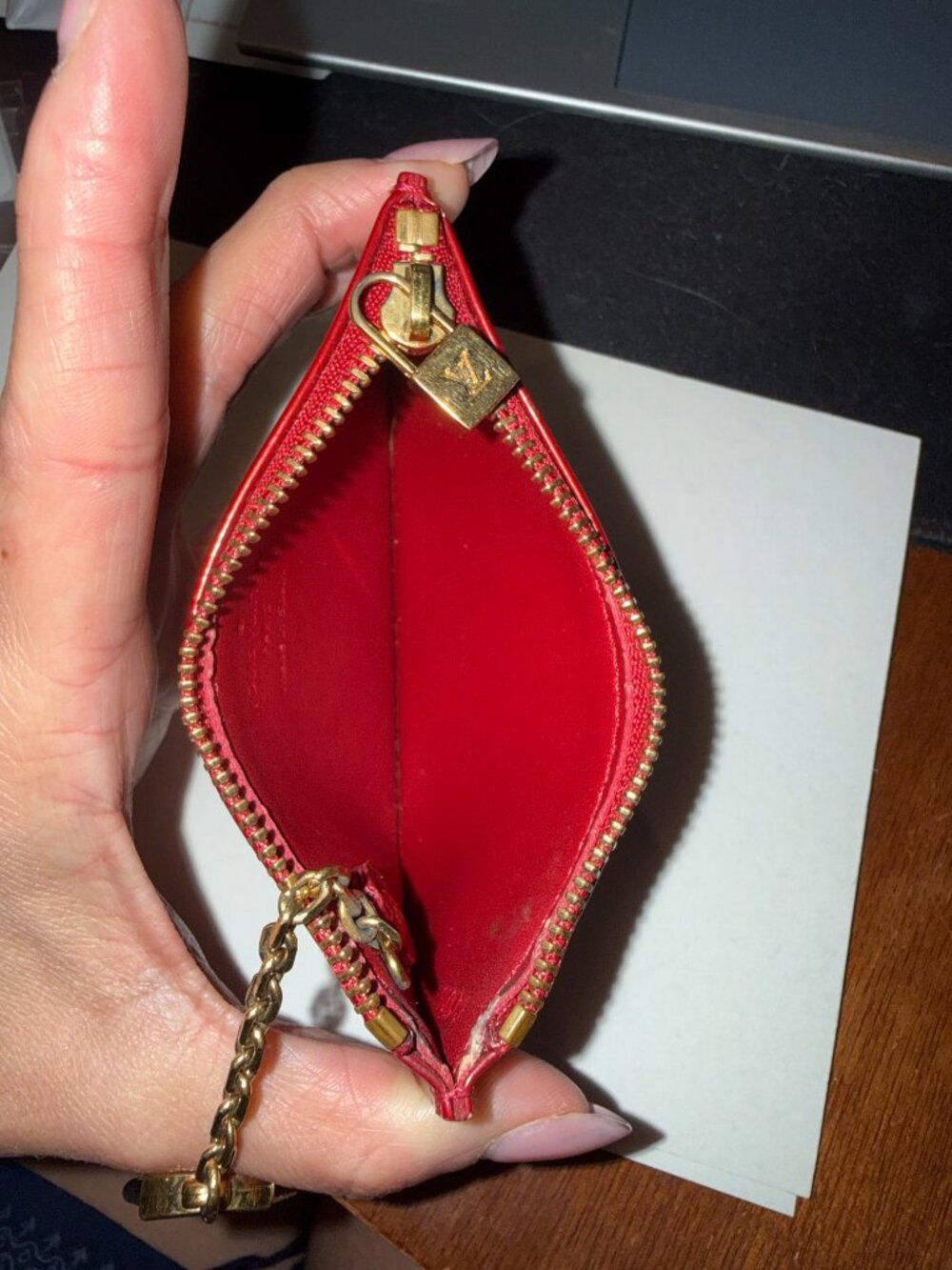 Louis Vuitton Vernis Pouchette Cles Key Pouch coin Red AUTHENTIC Entrupy - Picture 6 of 6